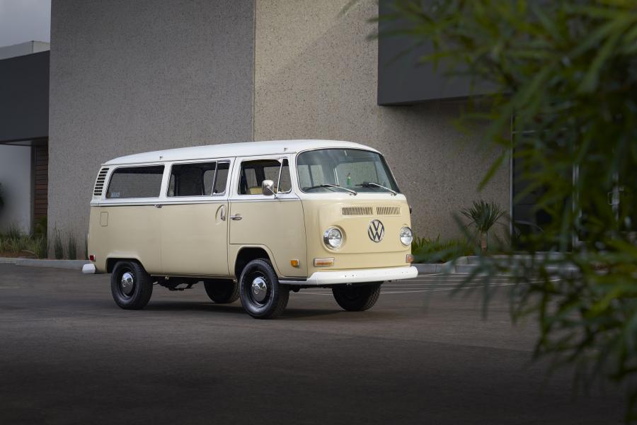  Volkswagen Typ 2 Bus Electrified Concept 2019 года  (фото 1 из 29)